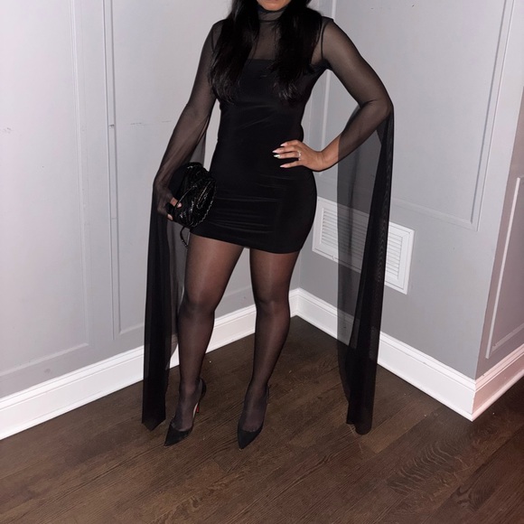 Norma Kamali Dresses & Skirts - Norma Kamali Black Long Sleeve Dress